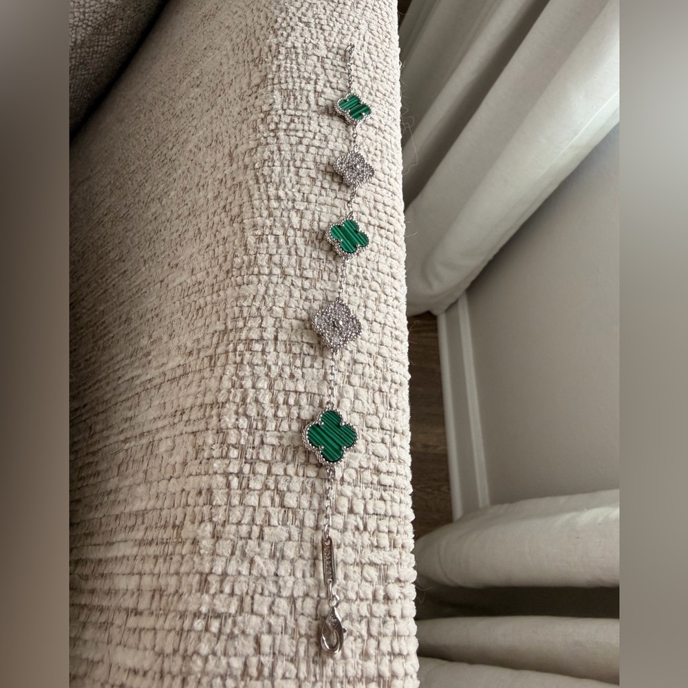 Van Cleef Clover bracelet moissanite